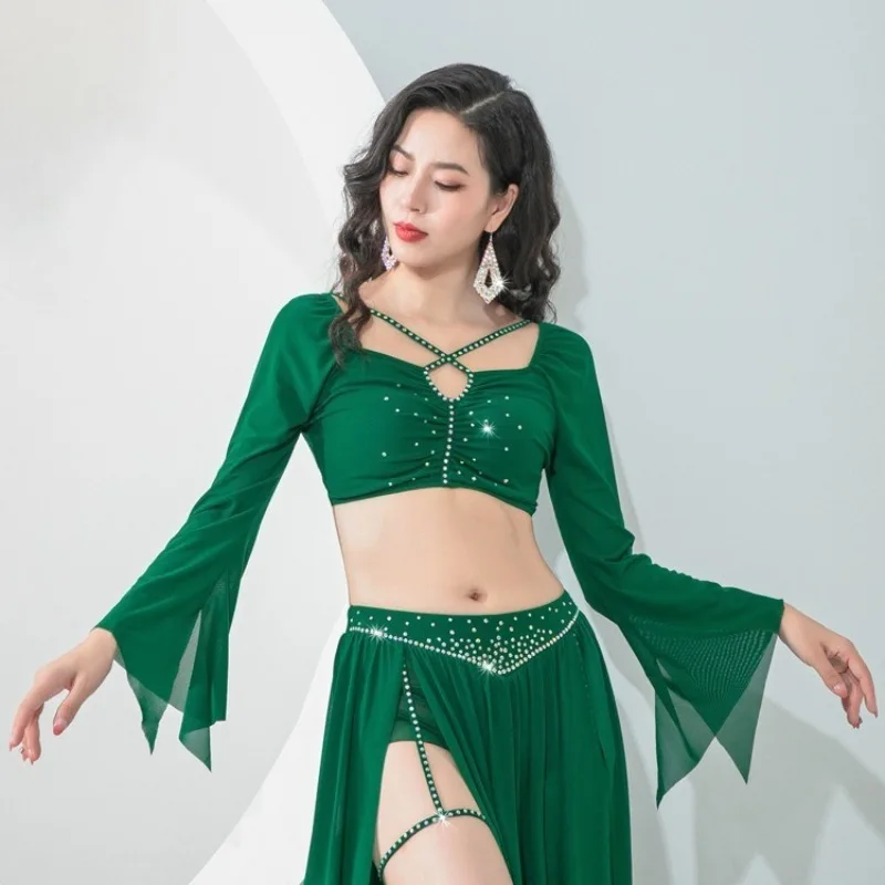 Aangepaste buikdanskostuums 2025, nieuwe oefenjurk, tops en sexy lichte luxe oosterse dansvoorstellingjurk met lange mouwen