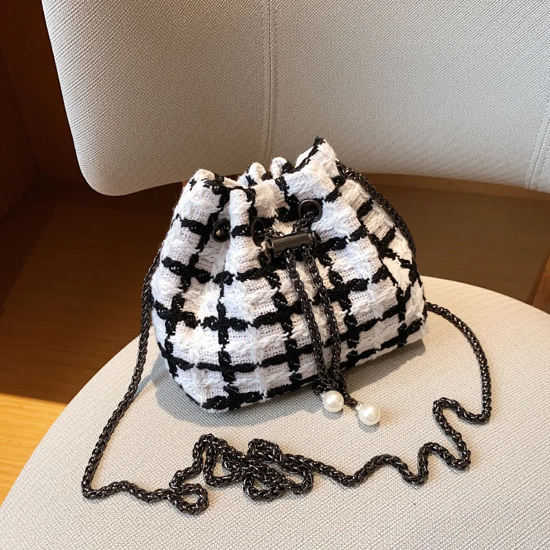 

2025 New Small Bucket Bag for Women Spring Chain Crossbody Purse Versatile Quilted Shoulder Bag Trendy Chic