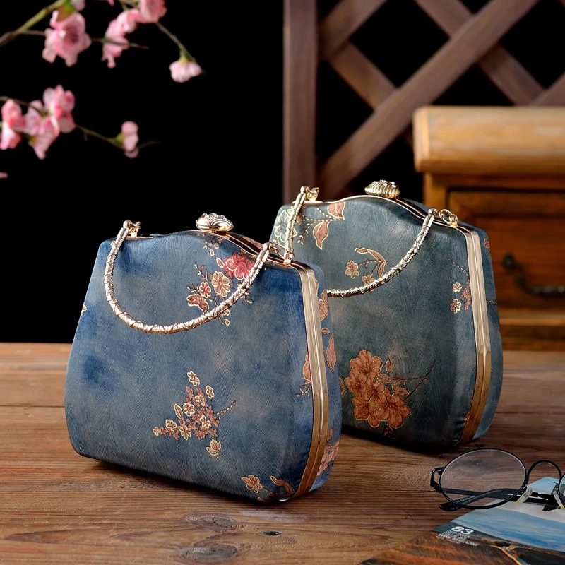 Fashion Women Embroidery Evening Bags Silk Clutch Purse for Bride Chain Shoulder Laides Case Top Handle Wedding Party Handbag view 2