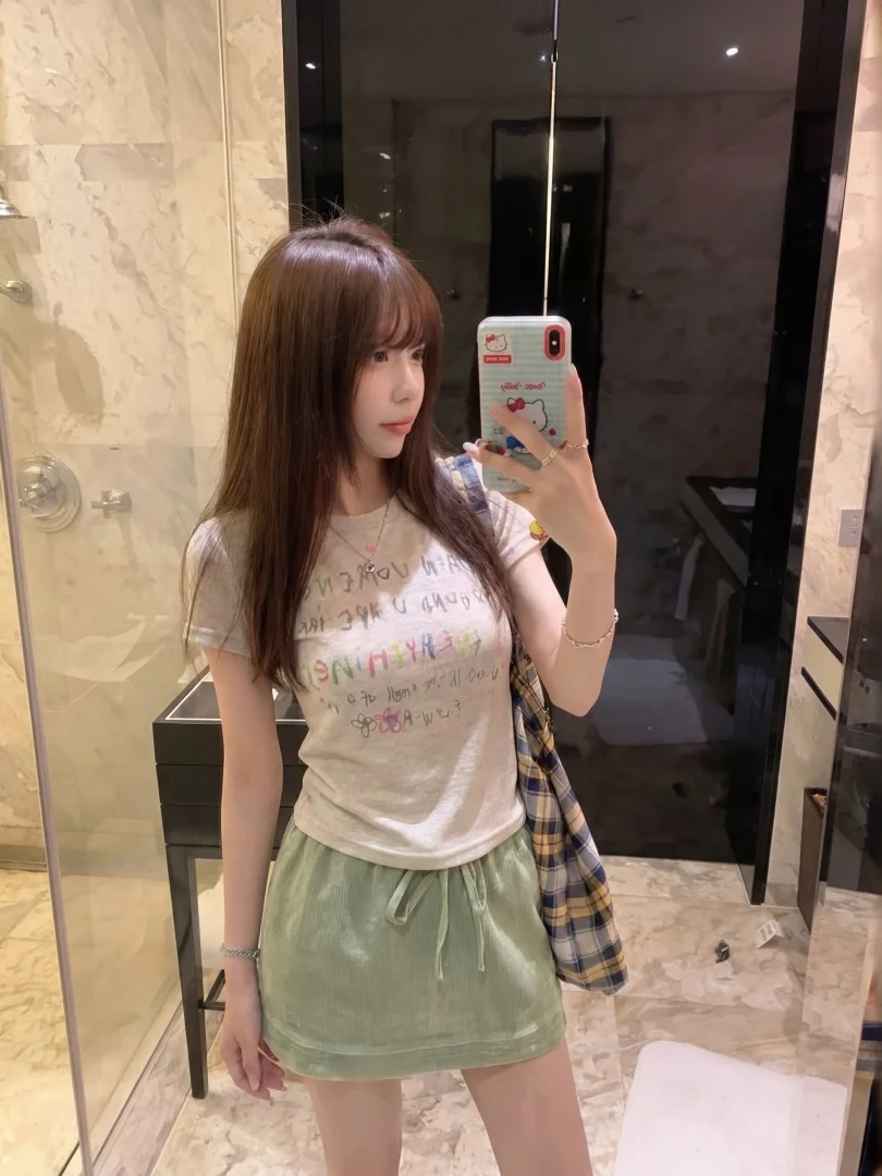 

plus Size Casual Outfit Summer New Design Letter Graffiti Print Short Sleeve Top Plaid Skirt Fashionable Korean Style