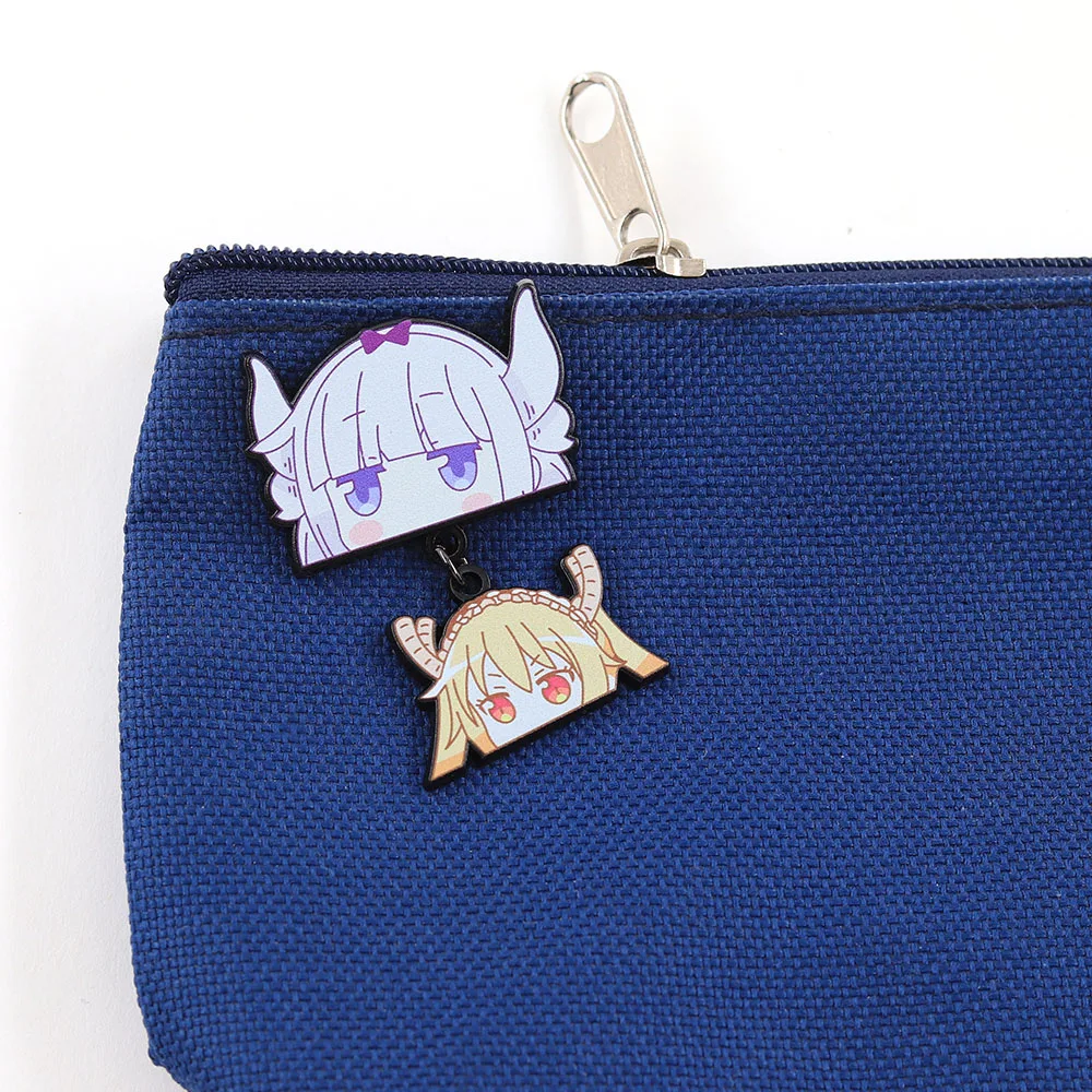 Klassischer Anime-Drachen-Dienstmädchen-Charakter-Anstecker, süße Kanna Kamui mit hängenden Tohru-Broschen, Kawaii-Emaille-Pin, Rucksack-Dekoration, Geschenk – Detail 7