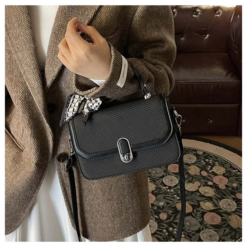 

Fashionable casual hand-held small square bag 2025 new trend versatile shoulder bag high-end crossbody bag women's bag