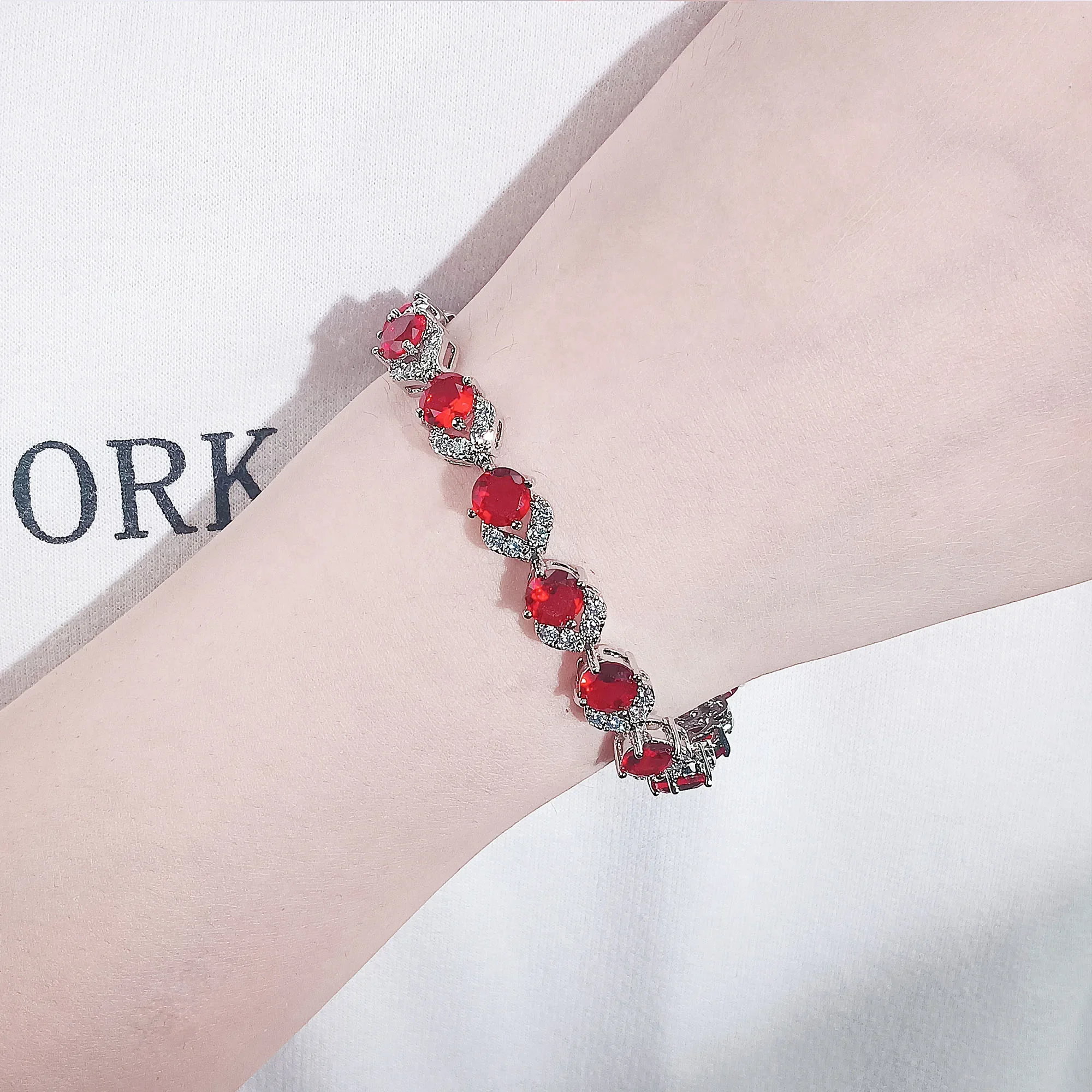 Rosy red round flower shape copper silver plated zircon bracelet light luxury high sense