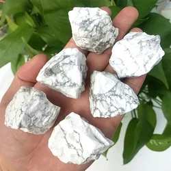 Natural Howlite Crystal And Gem Raw Stone Healing Crystal Stone Home Decoration And Aromatherapy Stone