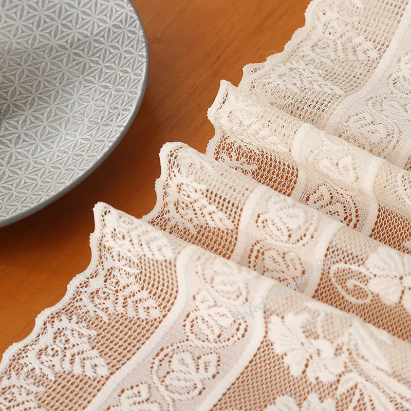 White Lace Table Runner Crochet Lace Table Cloth for Dining Party Christmas Banquets Table Decor Wedding Decoration Decor