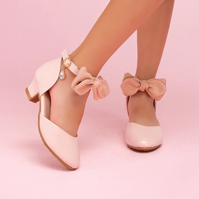 

2025 New Children's Shoes Girl Princess Leather Sandals Fashion Bow Dress High Heels Comfortable Kid's Performance Dance Shoes