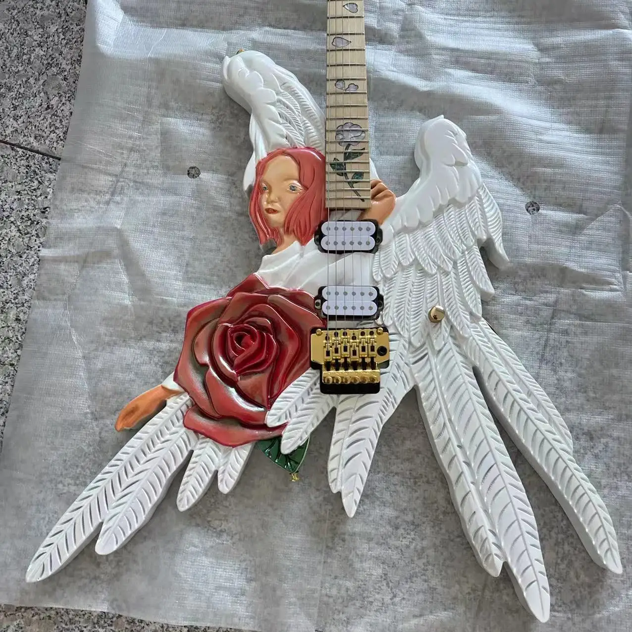 In stock, 6-chord rose angel carved electric guitar, hand drawn body, real shipping pictures, order immediately shipped