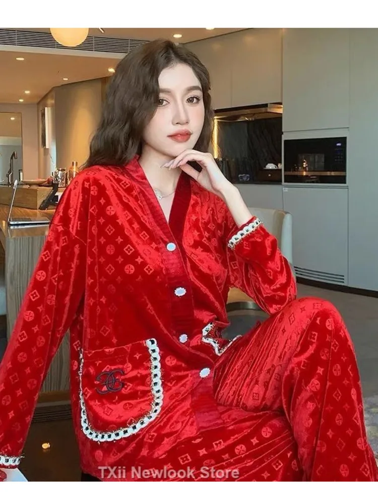 Gold Silk Velvet Sleepwear for Women, Spring and Autumn: Red-Hot Home Clothes with Long Sleeves and Outdoor Wear Suit for Winter