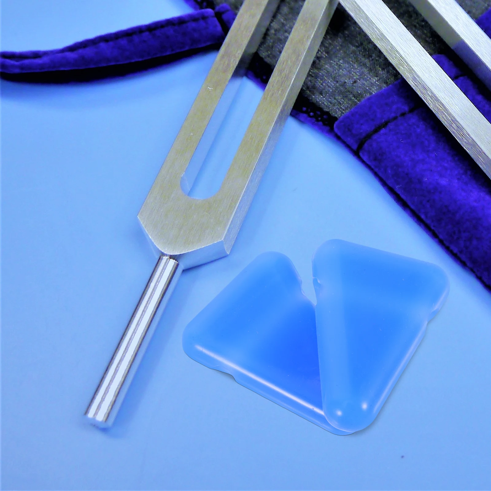 

2pcs Tuning Fork Holder Multicolor Silicone Stabilizer Secure Stand Mounting Base Fits Various Forks Easy Clean