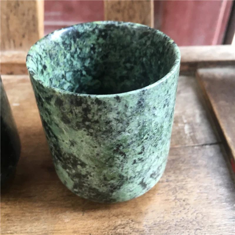 Natural verde escuro Jade Water Cup reta barril medicina King Stone Jade Water Cup