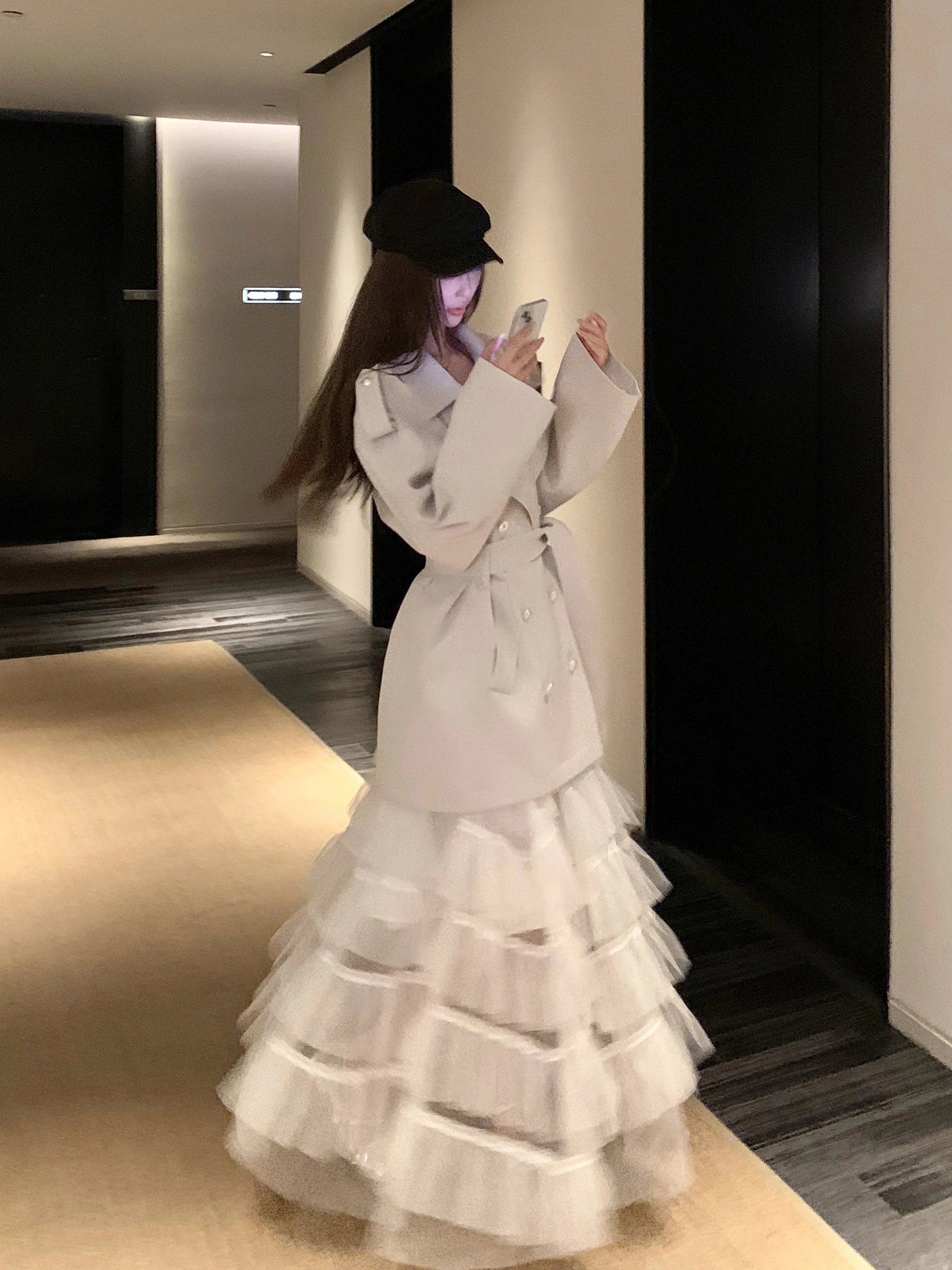 

London Goodbye Bear Women's Loose Long Coat Briti Sle White Spring Autumn Design Sense Windbreaker Outerwear Commute