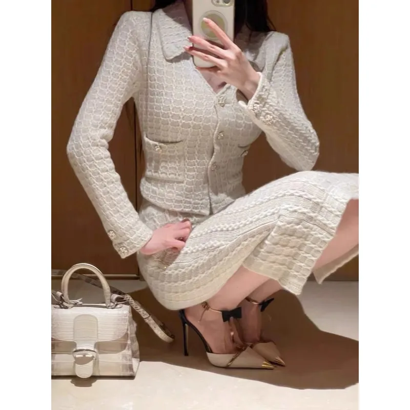 

Французские черные туфли на высоком каблуке с острым железом, сумка на голову, бант, темперамент, тонкий каблук, сексуальное слово с сандалиями