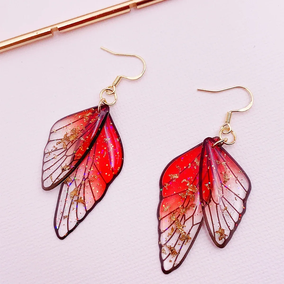 Minar Fairy Clear Gradient Color Resin Wings Dangle Earrings für Damen Großhandel Kupfer Strass Schmetterlingsanhänger Ohrring
