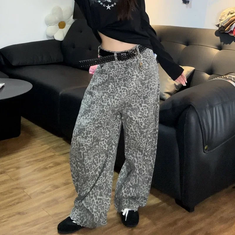 กางเกงยีนส์ลายเสือดาวเอวต่ำทรงหลวมใส่สบายสำหรับผู้หญิงแฟชั่นลำลองทรงขาตรง