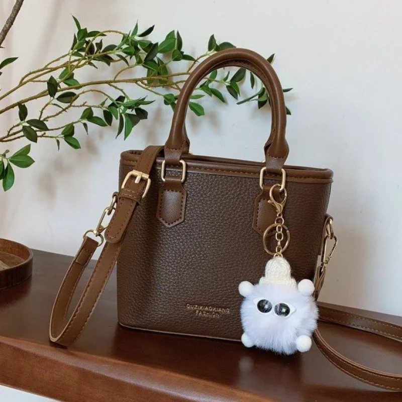 

Stylish High-end Minimalist Leather Crossbody Handbag For Women With Vintage Design And Large Capacity Solid