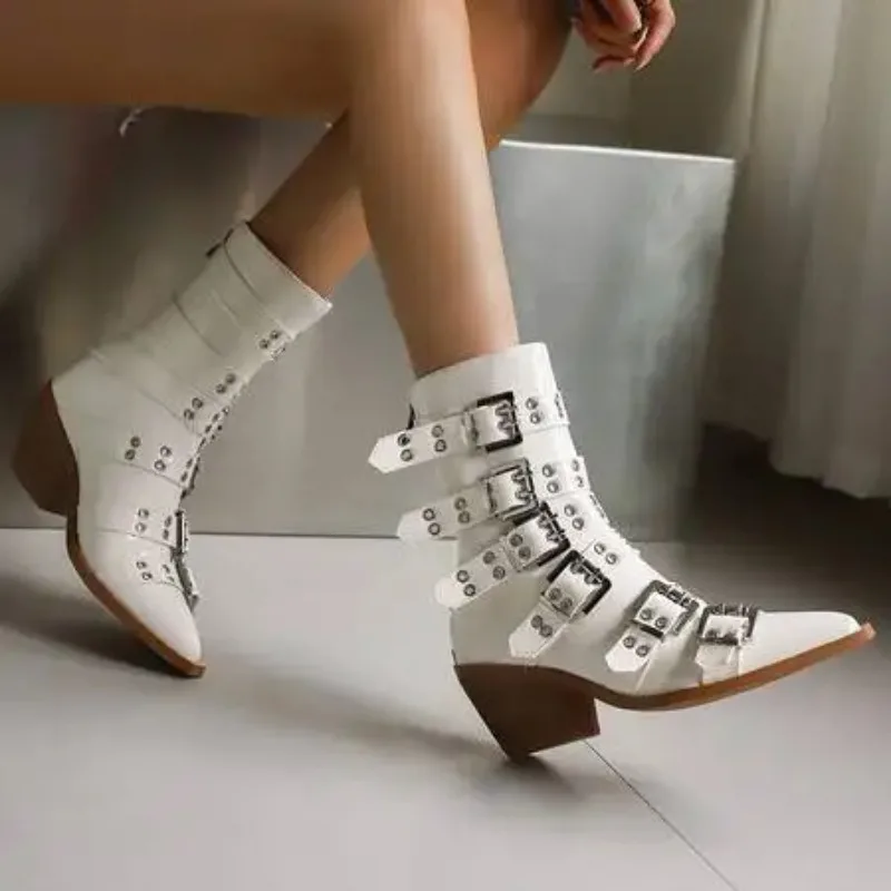 2025 Women\'s Fashion Pointed Punk Style Belt Buckle Pullback Short Boots European and American Sexy Nightclub Banquet Boots