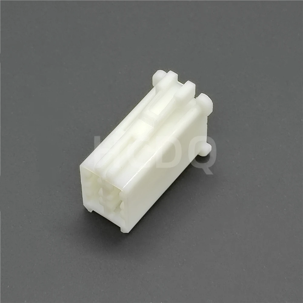 

10 PCS Original and genuine 7123-1347 Sautomobile connector plug housing supplied from stock