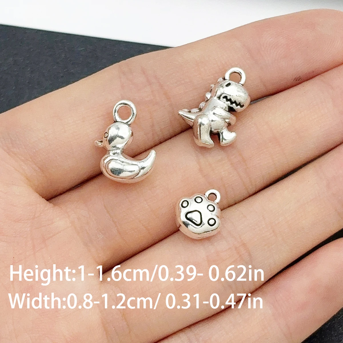 18-Piece Set of Cool Handmade  - đánh giá và giá Sewing By