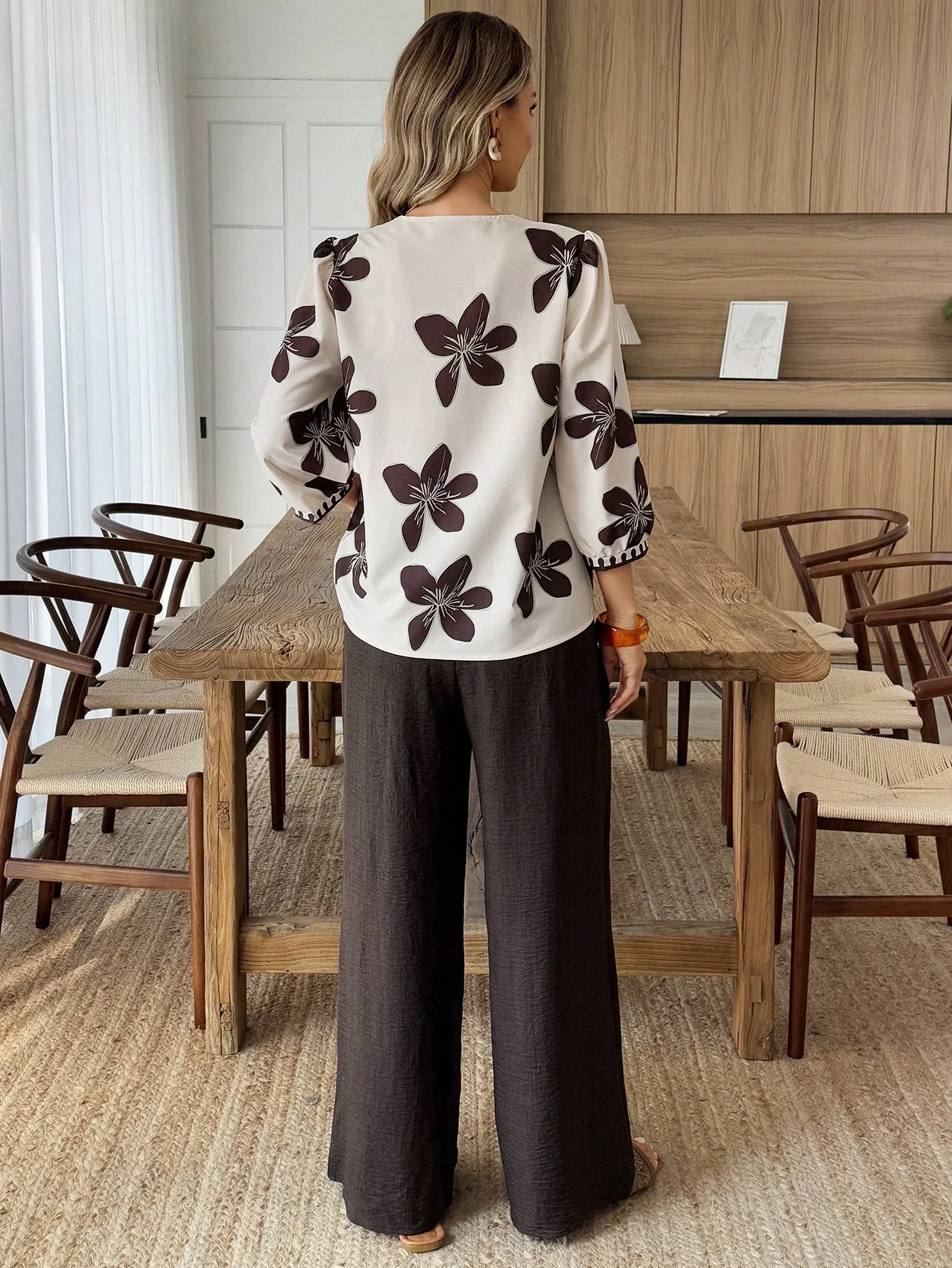 

Women's Casual V-Neck Floral Print 3/4 Sleeve Top And Wide Leg Pants 2-Piece Set Spring Summer