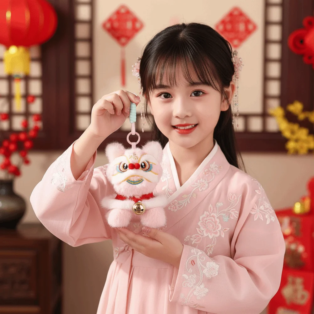 Portachiavi di danza del leone dei cartoni animati Leone risvegliato Anno del cavallo Ciondolo di danza del leone Bambola giocattolo di peluche in stile cinese Regalo di Capodanno cinese