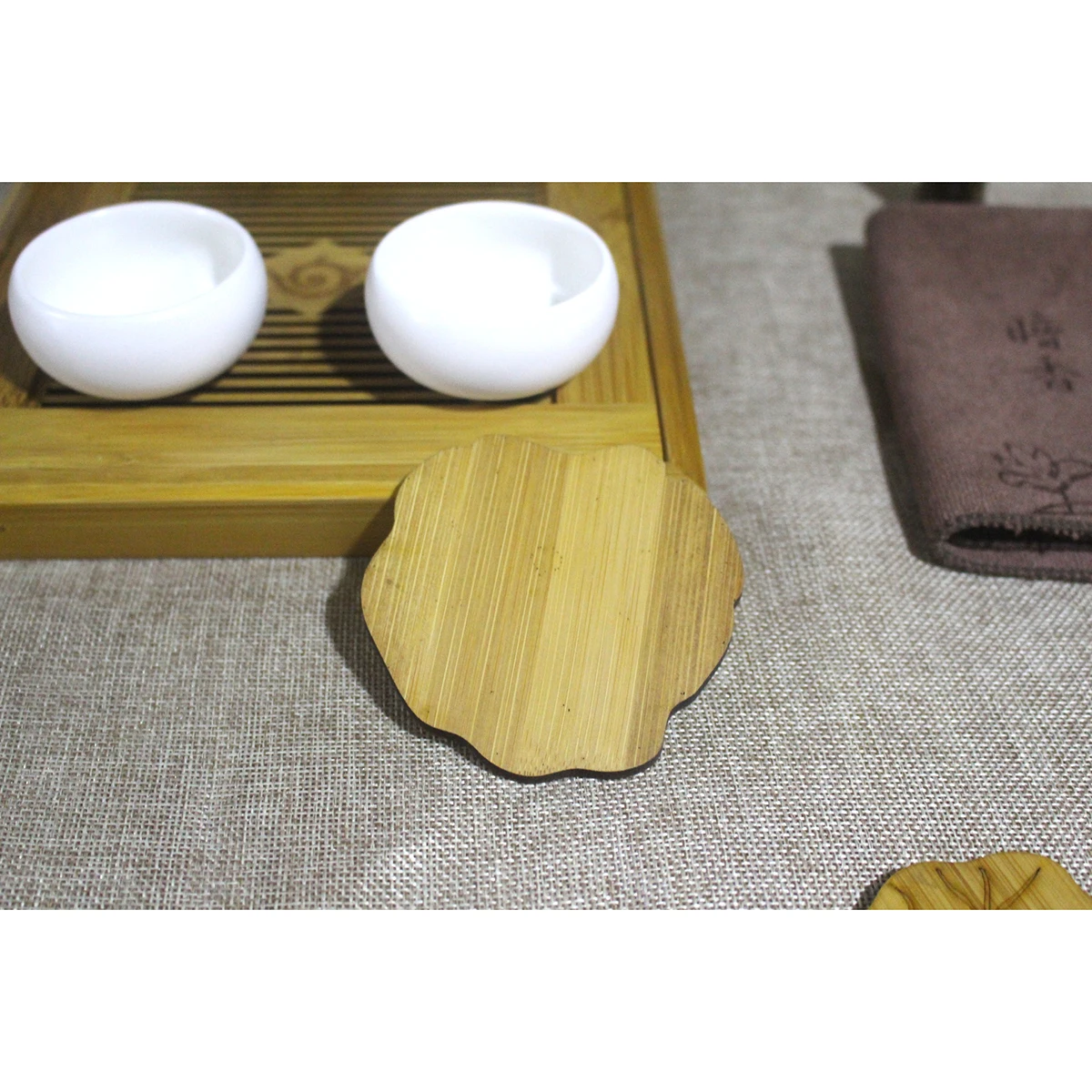 

6pcs Bamboo Cup Coasters Drink Tea Glass Mat Water-Resistant Table Pads For Home Kitchen Cafe Wedding Decoration (Lotus