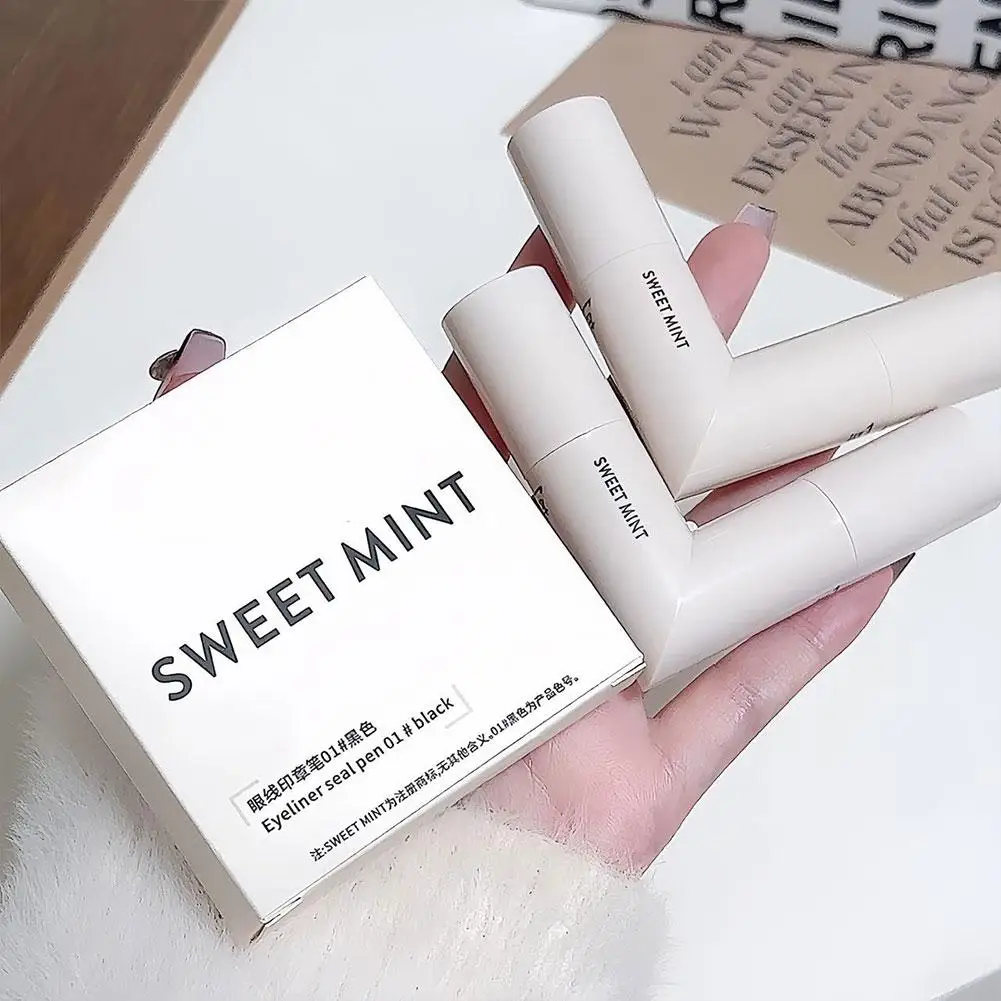 Quick Wing Eyeliner Stempel Pen 2-in-1 Geïntegreerde Nauwkeurige Omtrek Signet Langdurige Veegvaste Oogmake-up Cosmetica