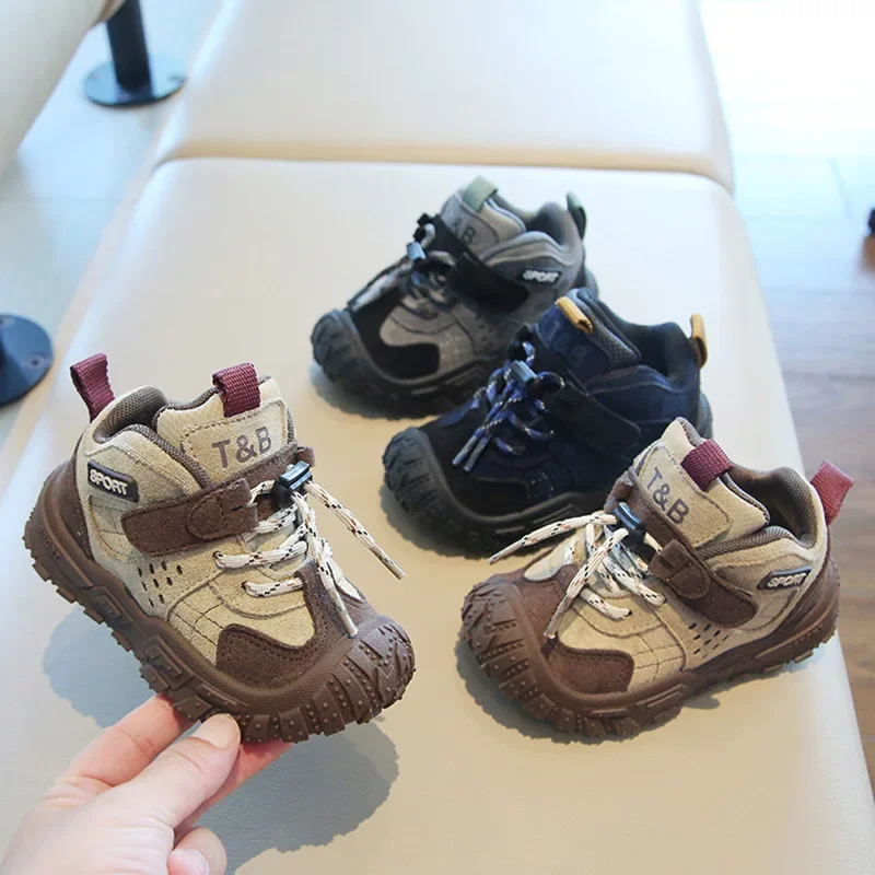 

Весенне-осенние детские модные кроссовки для мальчиков, повседневная обувь на мягкой подошве, походная спортивная обувь для девочек, нейтральная цветная блокировка, шнуровка спереди