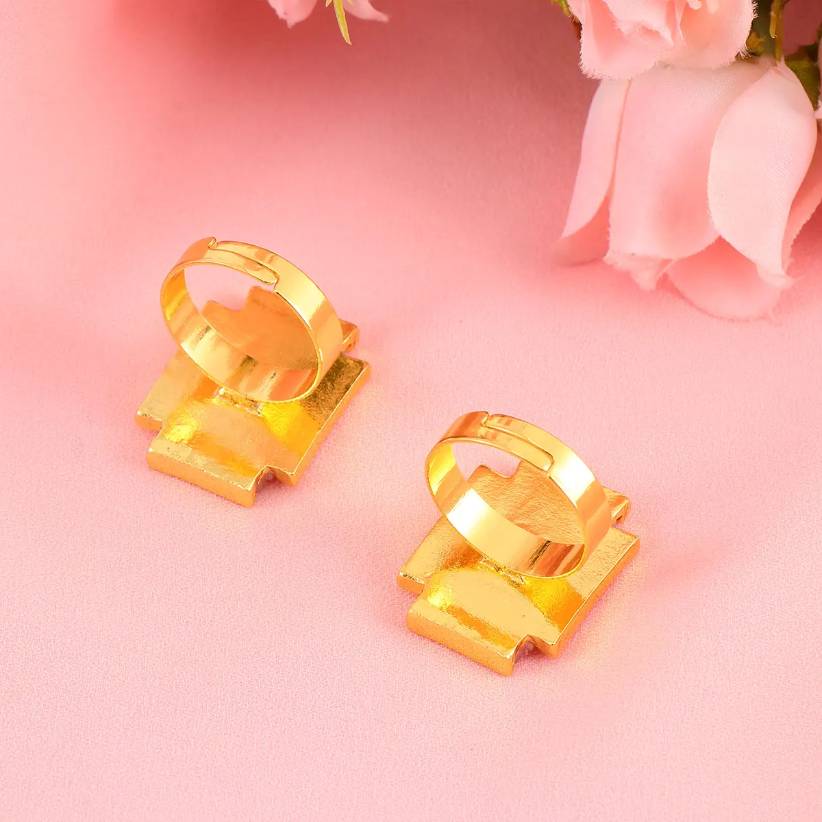 

2pcs Nail Art Display Palette Premium Color Mixing Tray Smooth Easy Clean Reusable For Manicure Decor Props White Pink