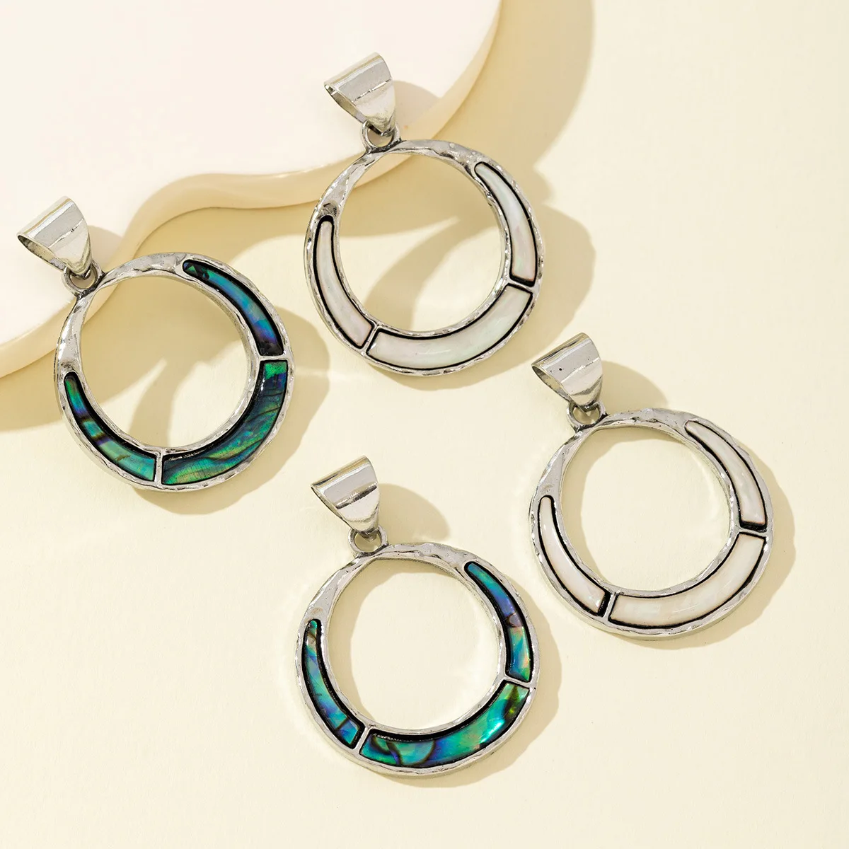 Popular Zinc Alloy Shell Abalone Shell Round Pendant DIY Jewelry Accessories