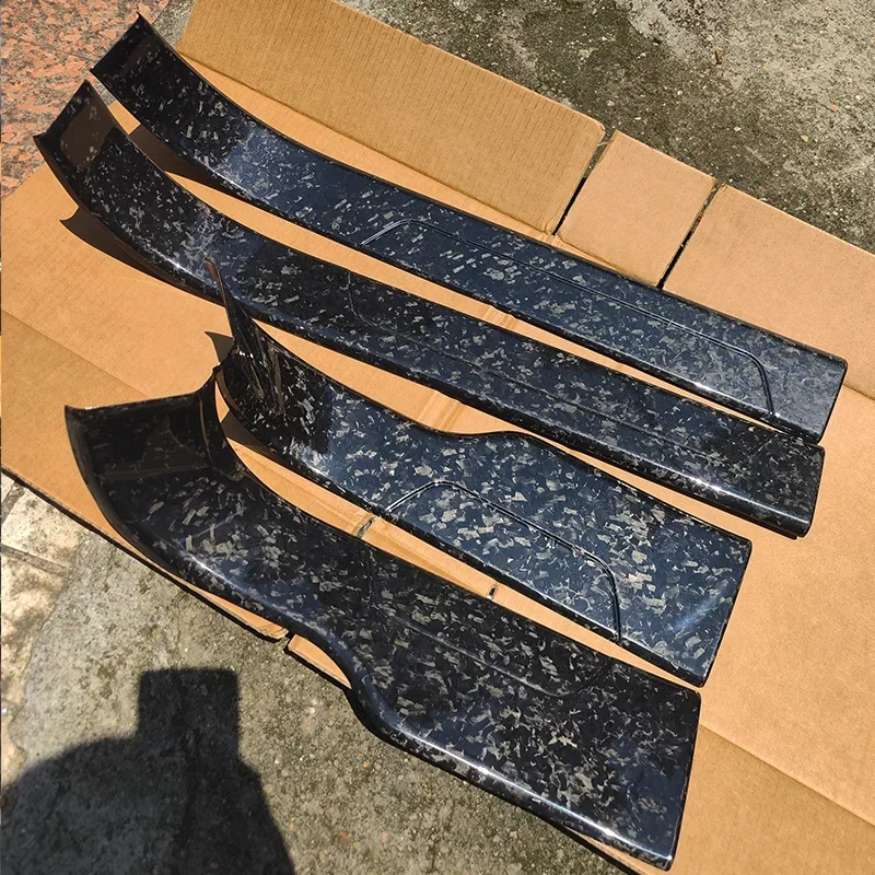 

For Lamborghini Urus Real Dry Carbon Fiber 2018-2023 Sill Strip Welcome Pedal Auto External Decoration Modification Accessories