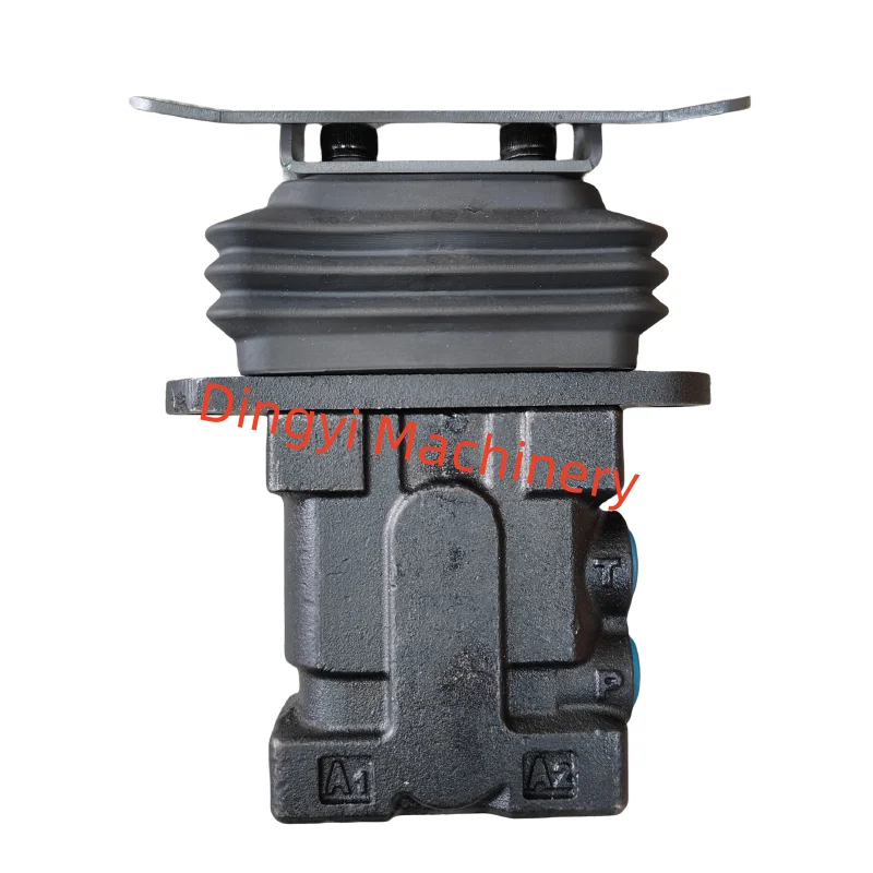 Micro-digging transverse foot pedal suitable for wood grabber crushing pliers hydraulic shear two-way hydraulic valve