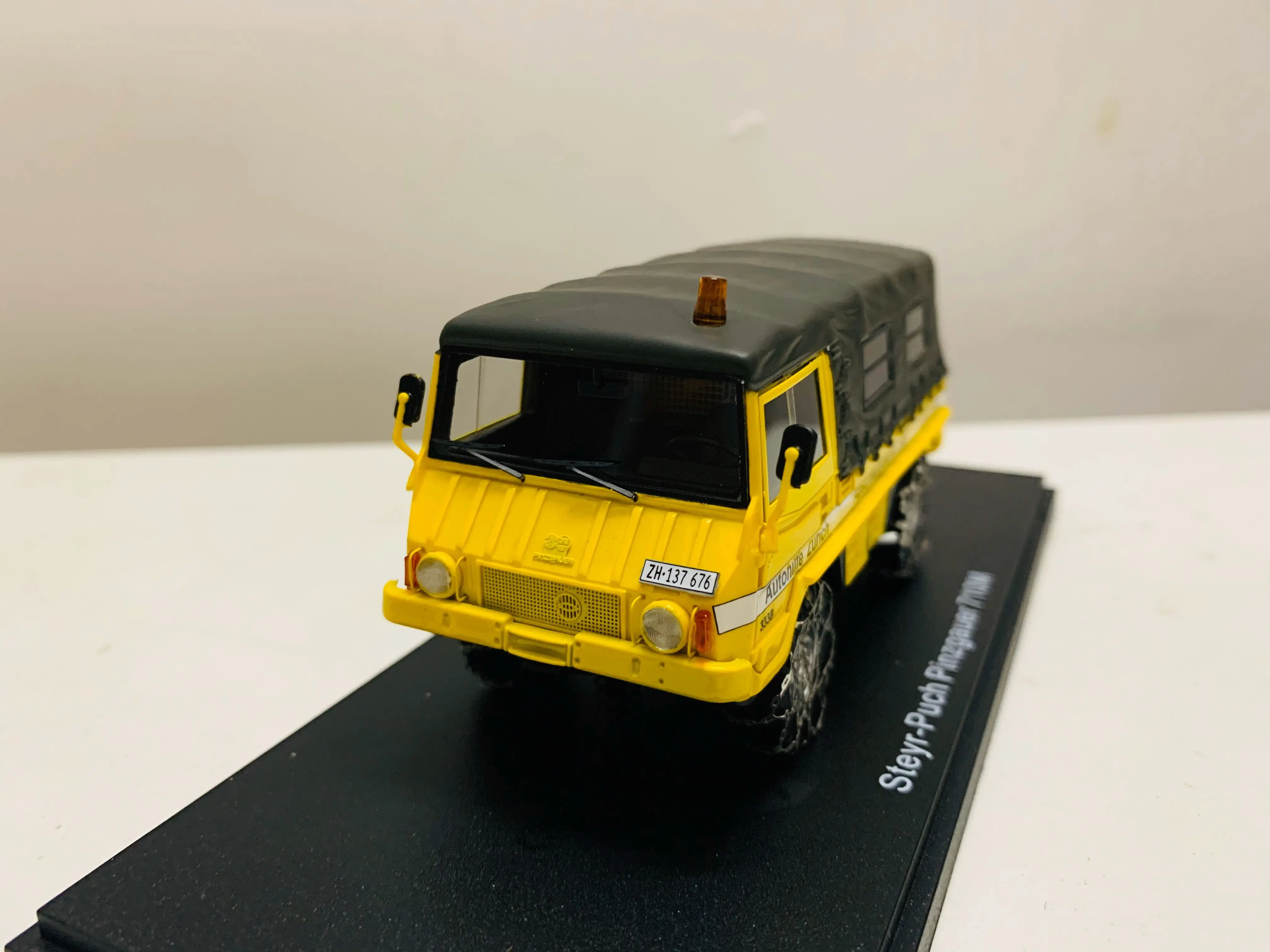 Resina carro modelo para Stepper-Push Pinzgauer, sem caixa de cores, verde, escala 1:43, 710m