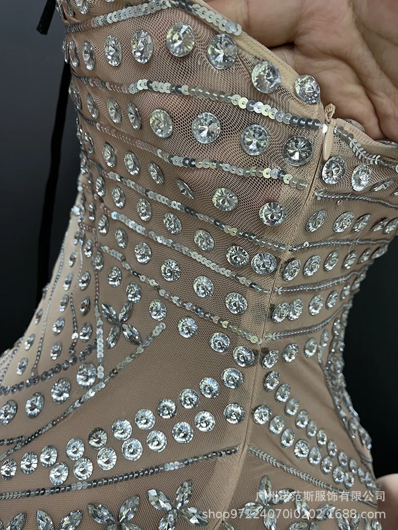 2026Niche lumière luxe nouvel an fête hôte haut de gamme robe de soirée adulte cérémonie anniversaire haut de gamme strass robe jupe