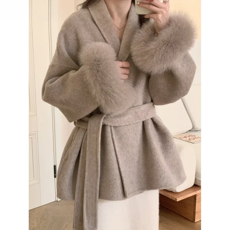 Noble collar tied woolen coat with spring and autumn fur sleeves, loose and luxurious splicing, medium long lace up for women