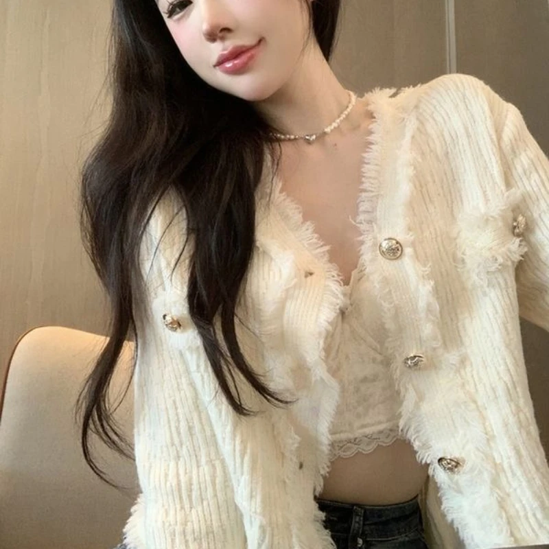 سترة جديدة للخريف والشتاء معطرة صغيرة مهدب للنساء كسول على شكل حرف v محبوكة بلون سادة سترة علوية ضيقة