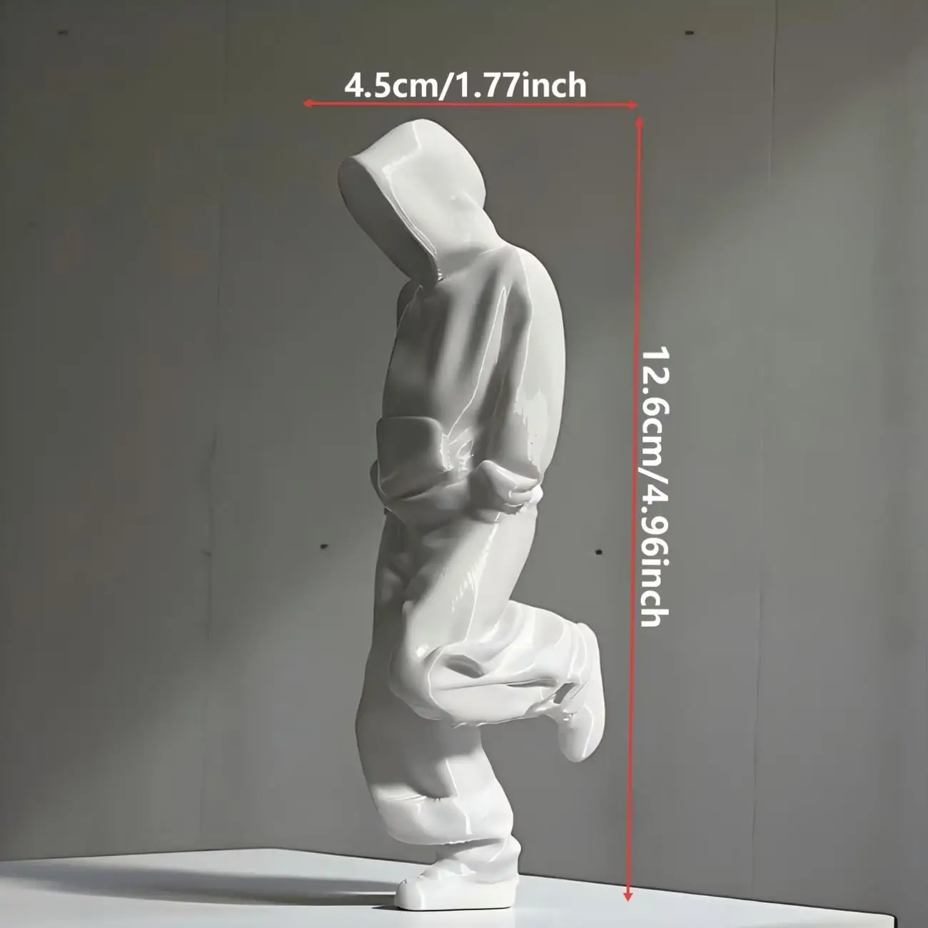 Faceless Thinker Model Set, Black & White Decor