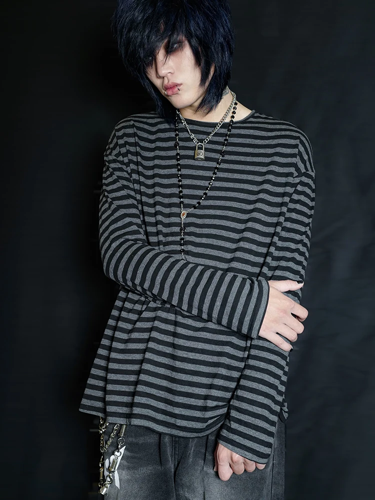 Gothic Chic Subkultur Punk Harajuku Langarm T-Shirts für Frauen Y2K Punk Emo Top mit Design Sense Schwarz gestreifte T-Shirts