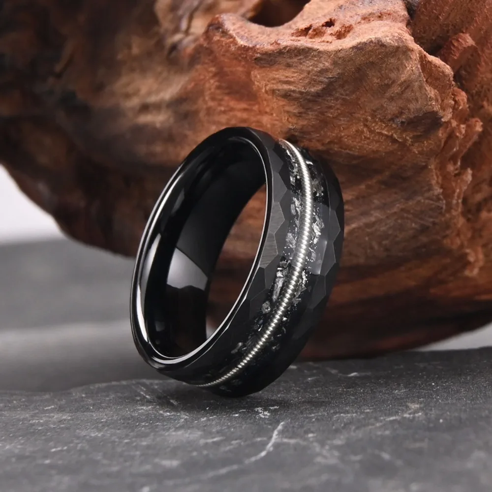 Somen 8mm Hammered Tungsten Carbide Ring For Men Guitar String Meteorite Inlay Engagement Wedding Band Jewelry Gifts bague homme