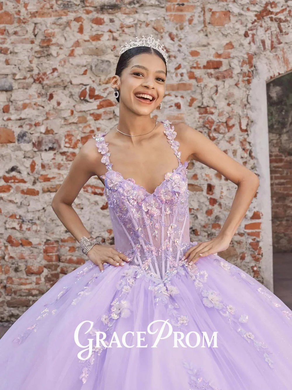 

Noble Quinceanera Dress Girls Floral Appliques Sweetheart Neckline Spaghetti Strap Vestidos De 15 Años Plus Customized