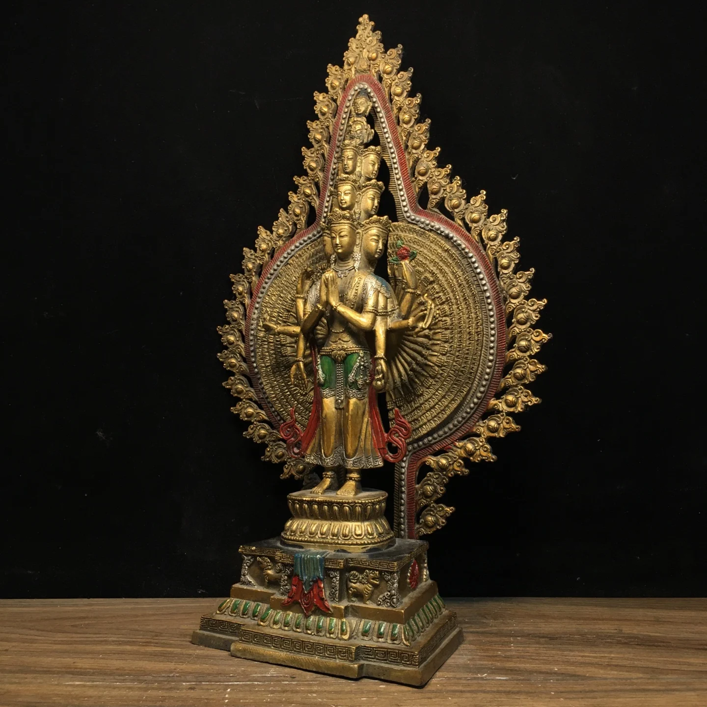 

16"Tibetan Temple Collection Old Bronze Painted Gilded 1000 arm Guanyin Thousand Hand Guanyin Station Buddha Worship Hall