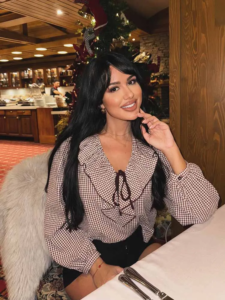 HH Female Vintage Spring Crew Neck Plaid Stacked Decorative Long-Sleeved Casual Shirt Women Fashion Temperament Loose Top Mujer