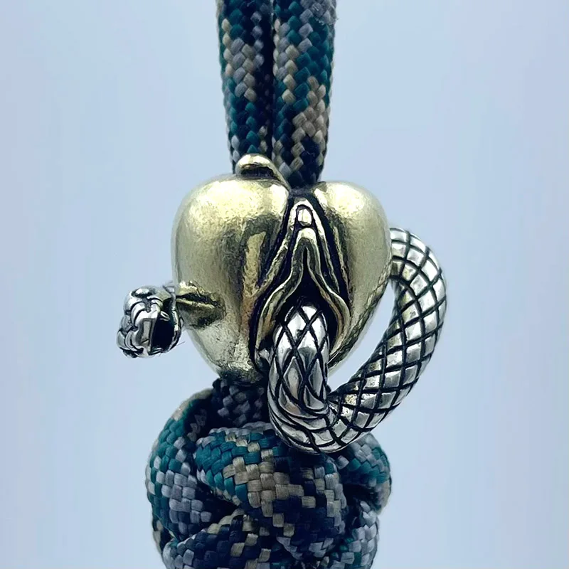 Brass Desire Snake Female Genitalia Apple Figurines EDC Outdoor Paracord Beads Umbrella Rope Woven Lanyard Key Chain Pendants