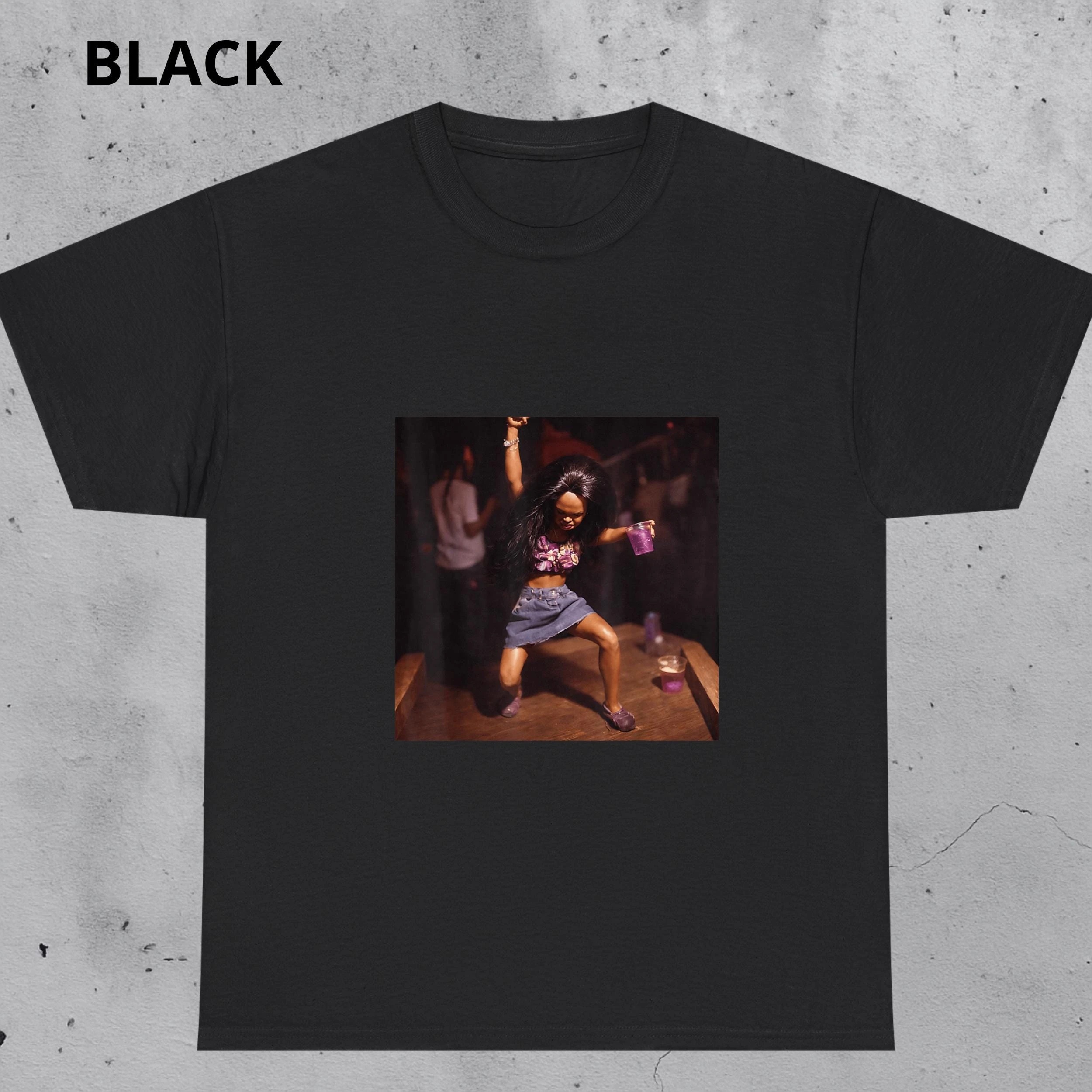 Vintage Party Fashion Doll Meme Graphic T Shirt Women Y2K Retro Club Dance Print Unisex Oversized Cotton Streetwear Tees