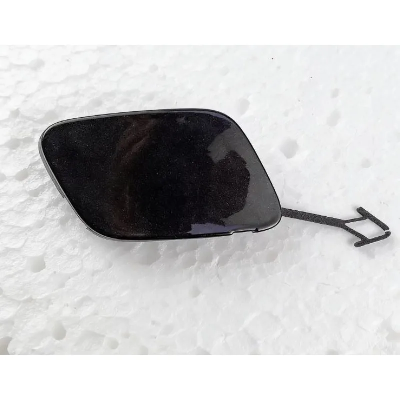 

Декоративная заглушка для отверстия буксировочного крюка переднего бампера Changan Deepal L07