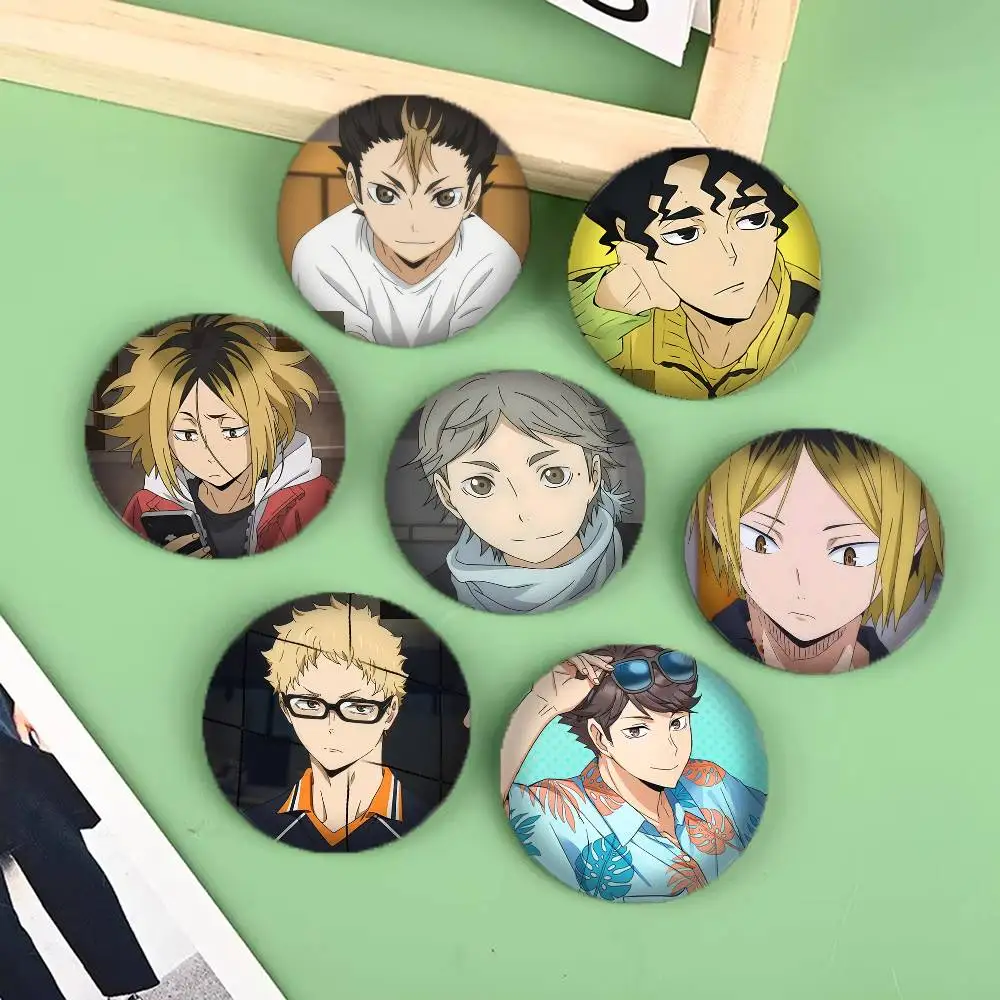 1 قطعة شارات Haikyuu لطيف أنيمي شارة ليزر مستديرة الكرتون بروش الملابس ظهره اكسسوارات التلبيب