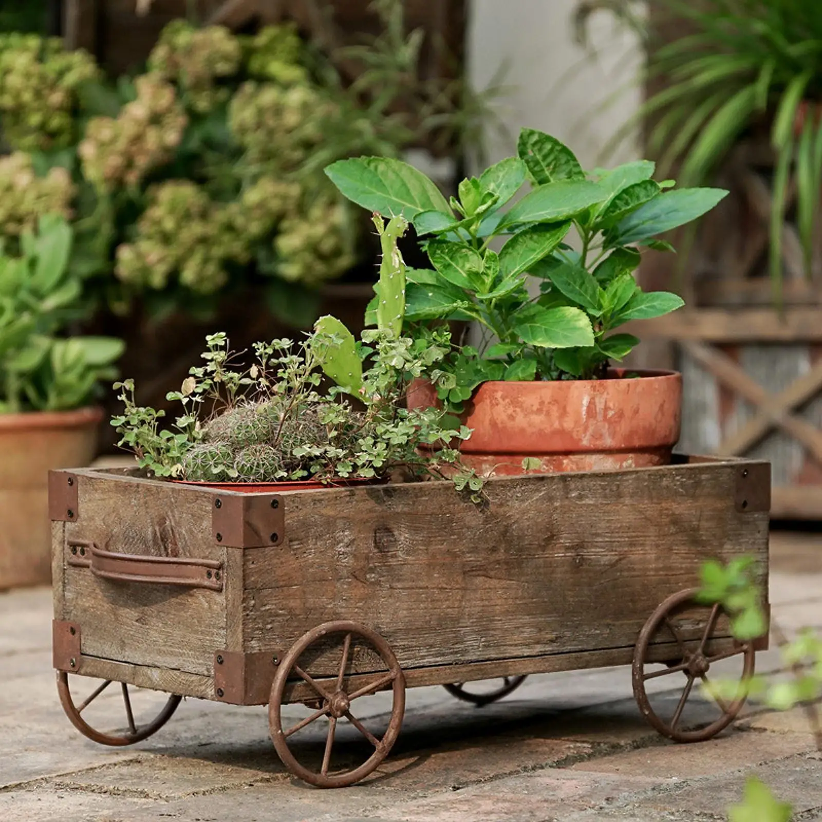

Rustic Wooden Wagon Wheel Planter Box Decorative Garden Planter Plant Stand Holder for Multiple Plants Living Room Patio Home