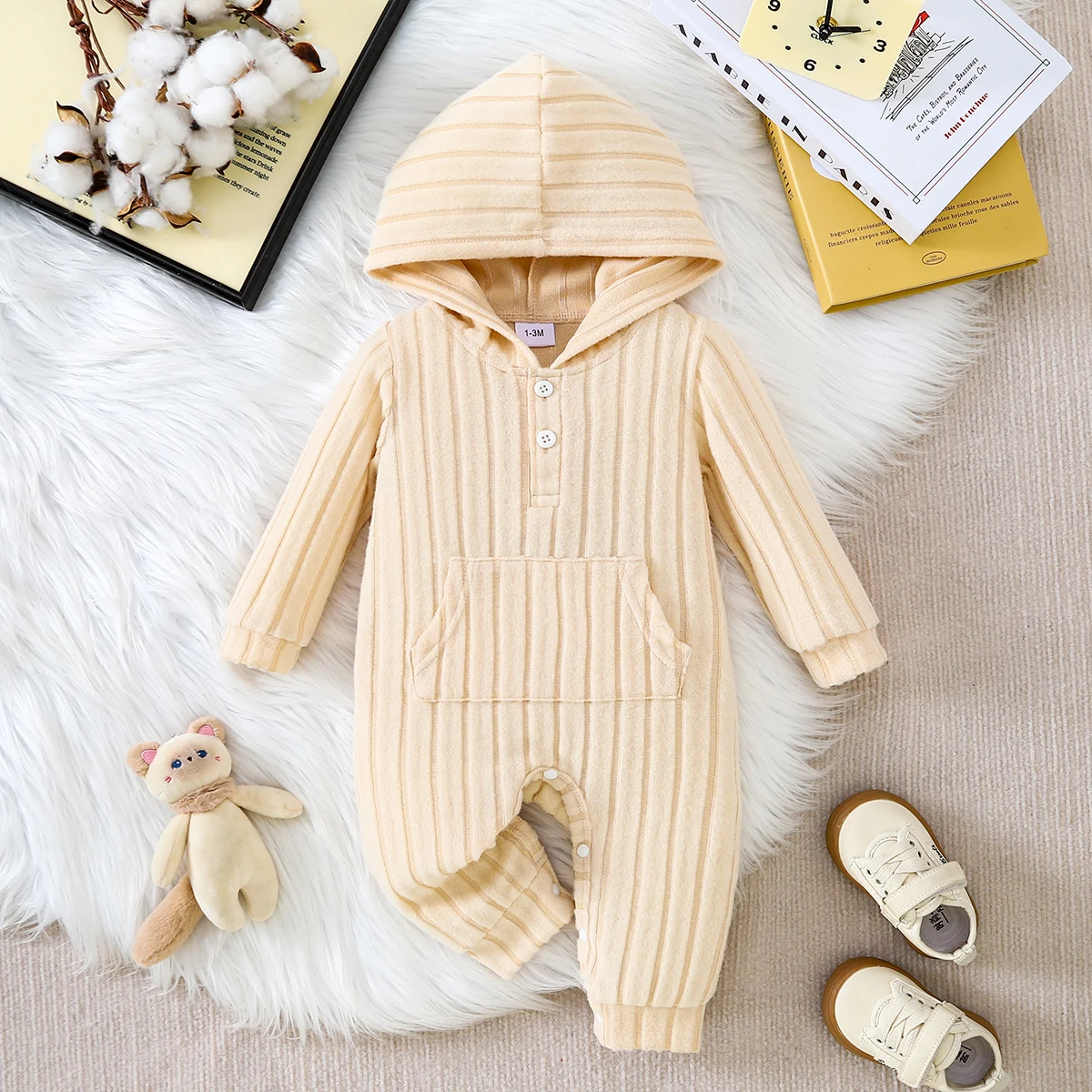 outono-bebe-macacao-terno-com-chapeu-listrado-design-simples-estilo-suave-listras-verticais-tecido-botao-encerramento-e-bolso-diario-quente
