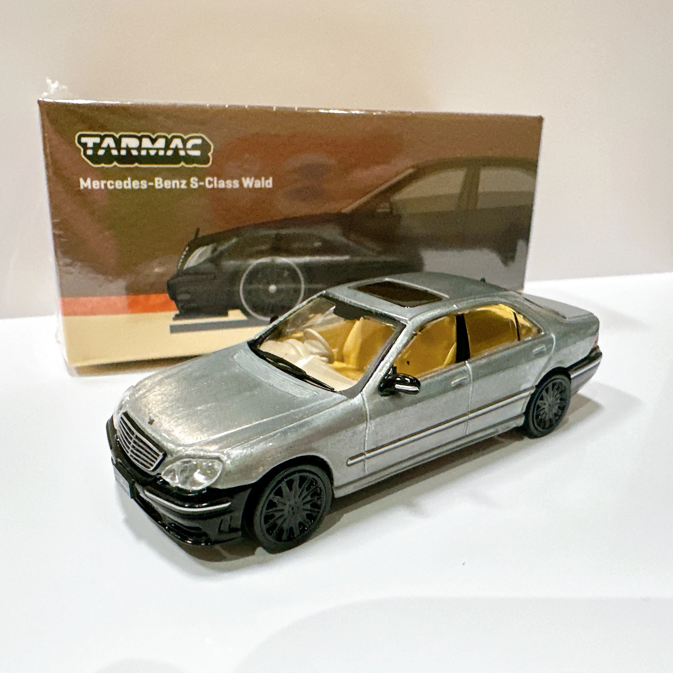 Tarmac Works *CHASE* メルセデス・ベンツ 1:64 Sクラス ワルド ブラック ダイキャストカーモデル コレクション おもちゃ