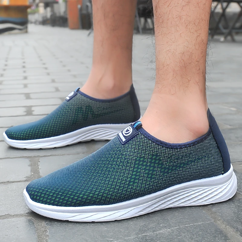 Scarpe da uomo estive Casual Outdoor Mesh Sneakers scarpe da passeggio leggere da uomo mocassini da uomo antiscivolo scarpe da ginnastica Zapatillas Hombre