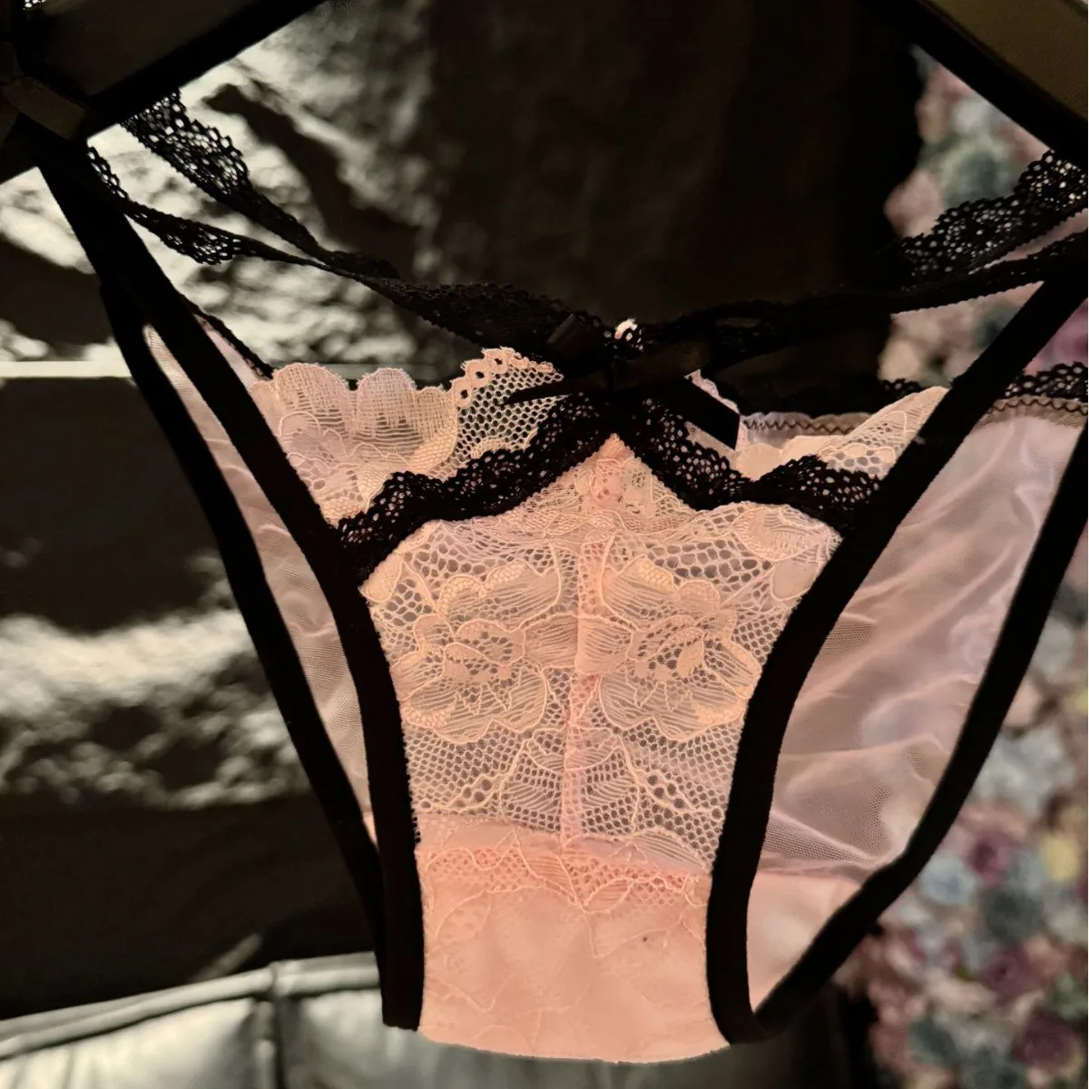 إغراء مقوس دانتيل زهرة السروال المرأة رقيقة الأشرطة عبر حزام شبكة الجوف خارج سراويل لينة القطن المنشعب ملخصات الملابس الداخلية
